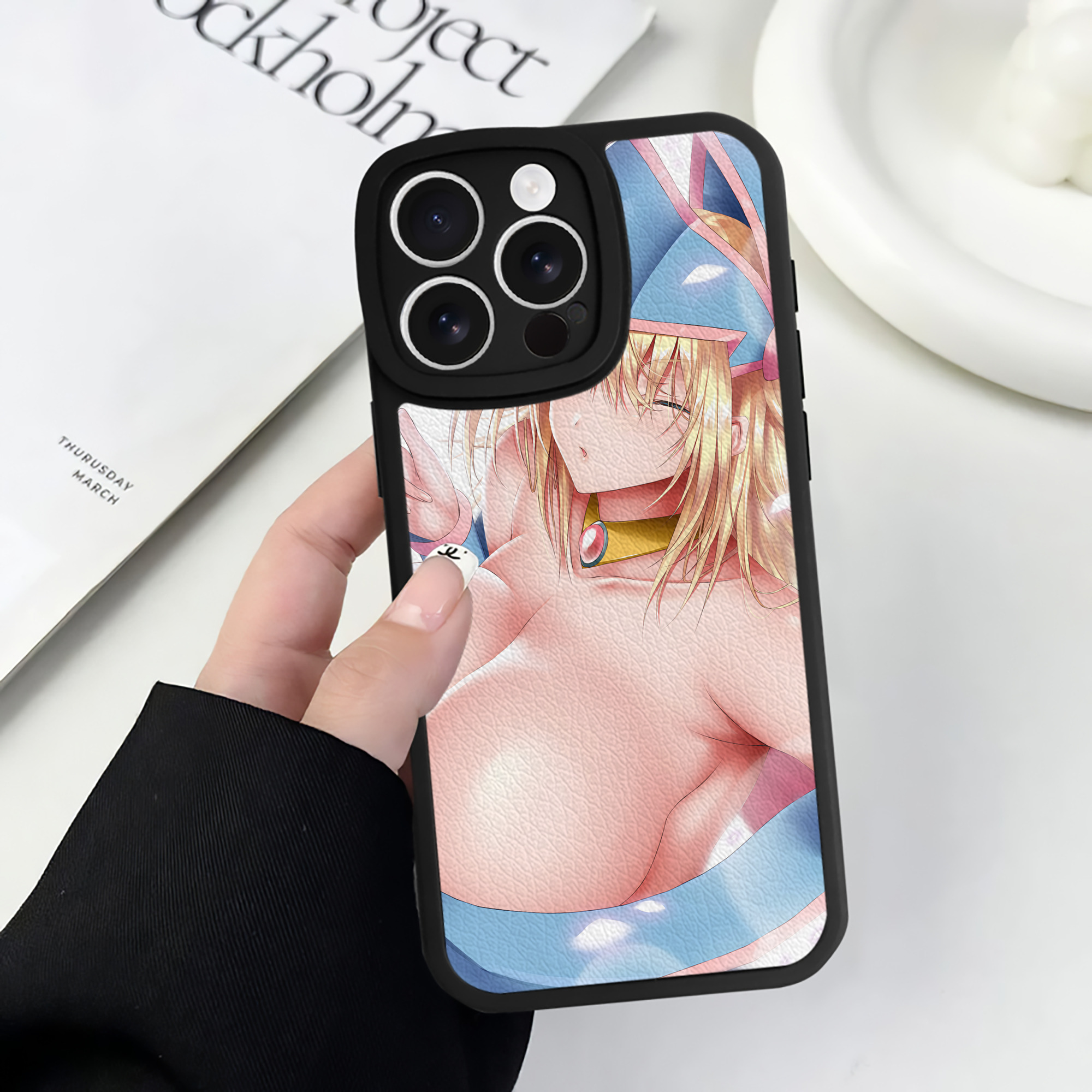 （画像用） 遊☆戯☆王 Yu-Gi-Oh! 【iPhone 16シリーズ対応】シリコンスマホケース（レザー調） 材質：シリコン